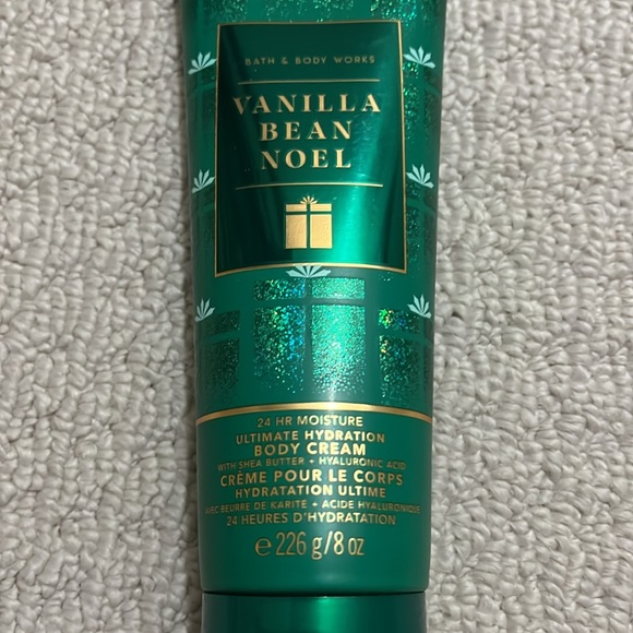 NWT - Bath & Body Works set - 3 wick candle and 24 Hour moisture body cream. - Picture 2 of 7